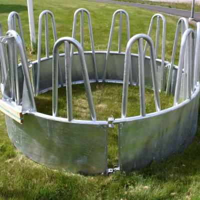 Foderhäck rund 12 platser. Öppen
